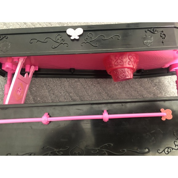 Monster High DRACULAURA JEWELRY BOX COFFIN BED 2010 - Picture 7 of 8